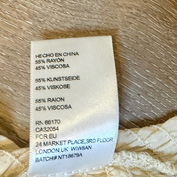 Urban Outfitters Cream Deep V Long Sleeve Top Small - Picture 7 of 8